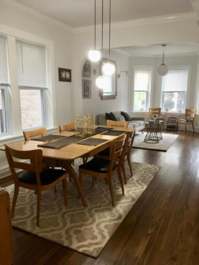 Logan Square Modern Apartment